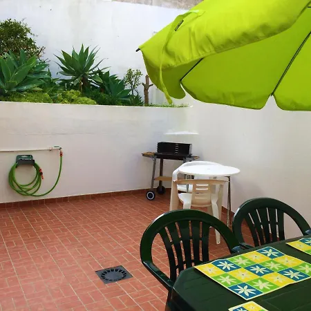 Cerro Dos Pios アパート